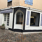 Paradis De Marly food