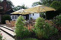 The White Hart outside