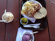 Smiarowski Farm Stand inside