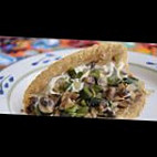 Sopes Y Huaraches El Xilanwo food