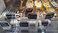 La Fonte Del Gelato outside