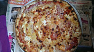 Emma Pizza food