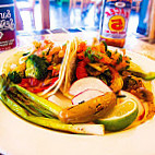 Los Cantaros Taqueria food