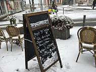 Café Brasserie De La Mairie outside