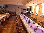 Restaurant Treskatis food