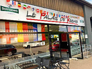 Le Palais Du Kebab inside