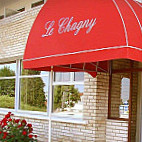 Le Chagny outside