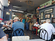 T-rays Burger Station food