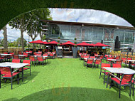 Garden Ice Cafe inside