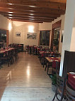 Trattoria Pizzeria Vulcanello inside