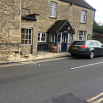 The King's Arms outside