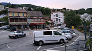 Brasserie De La Place outside