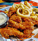 Hooters Melrose Park food