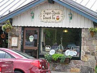 Sugar Shack Dessert Co. outside