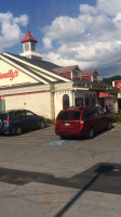 Friendly's food