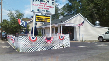 Lakeside Famous Roast Beef Pizza Seafood outside