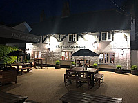 The Four Horseshoes inside