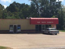 Top Taste Donuts outside