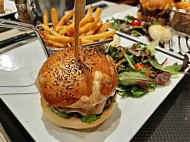 Le French Burger food