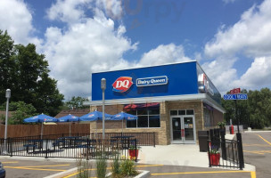 Dairy Queen outside