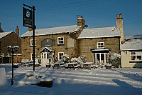 The Queens Head inside