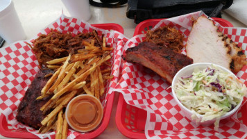 Blister's Bbq food