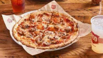 Mod Pizza food