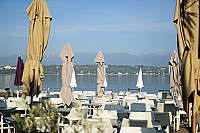 Yacht Club Geneve inside