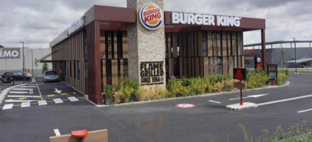 Burger King outside