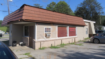 Donna's Diner outside