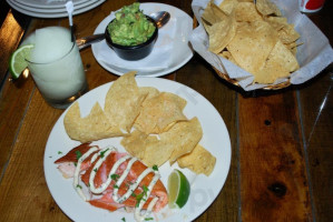 Taqueria Del Mar food