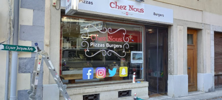 Chez Nous Pizzas Burgers food