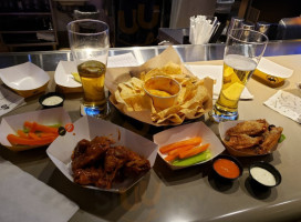 Buffalo Wild Wings food