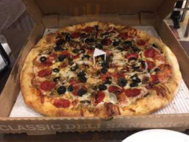 D'bronx Deli And Pizzeria food