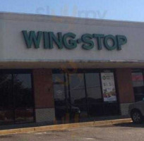 Wingstop outside