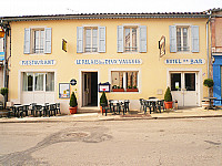 Le Relais Des Deux Vallees inside