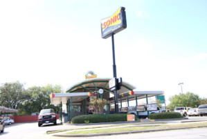 Sonic Drive-in outside