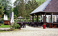 Le Kiosque inside