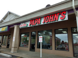 Papa John's Pizza outside