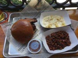 Shorty's Smokehouse food