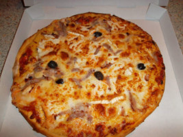 Pizz A Gimario food