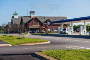 The Common Man Roadside North At The Hooksett Welcome Center outside