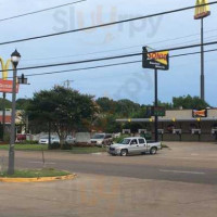 Sonic Drive-in outside