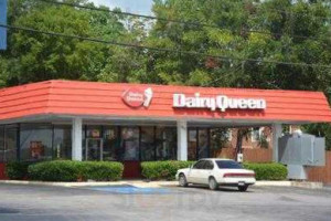 Dairy Queen outside