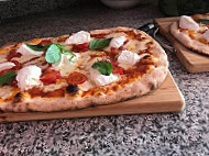 Pizzeria Gusto Italiano food