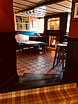 The Cross Keys inside