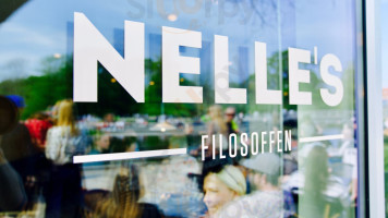 Nelle's Filosoffen outside