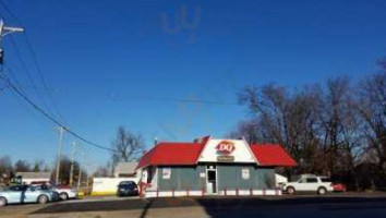 Dairy Queen outside