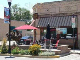 Aspen Street Coffee outside