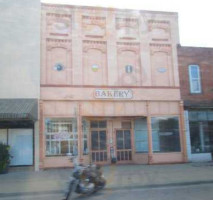 Stan's Pastry Shop outside